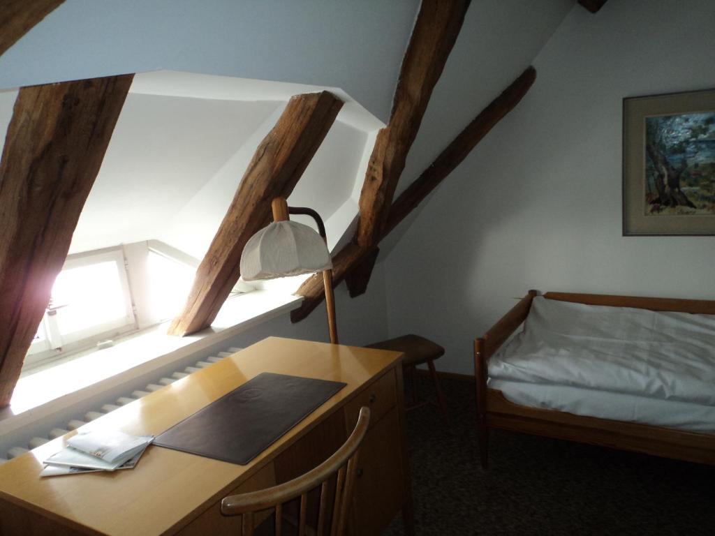 Schloss Schwanberg Roedelsee Bilik gambar